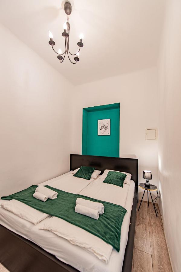 My City Apartment- Vienna Artroom Buitenkant foto